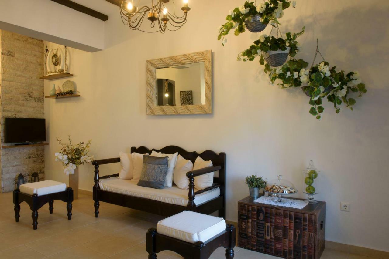 Apart Boutique Giorgos Amoliani Inreriör bild