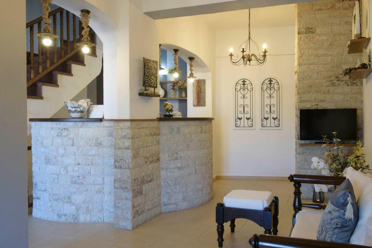 Apart Boutique Giorgos Amoliani Inreriör bild